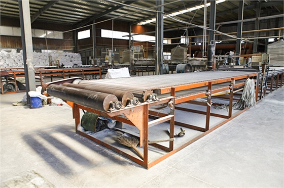 火龍熱陶瓷生產(chǎn)車(chē)間