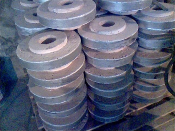 碳素焙燒爐：莫來(lái)石澆注料爐口、爐帽-火龍耐材提供