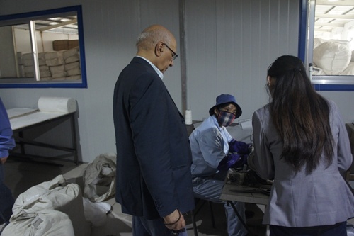 HLGX保溫套加工車(chē)間